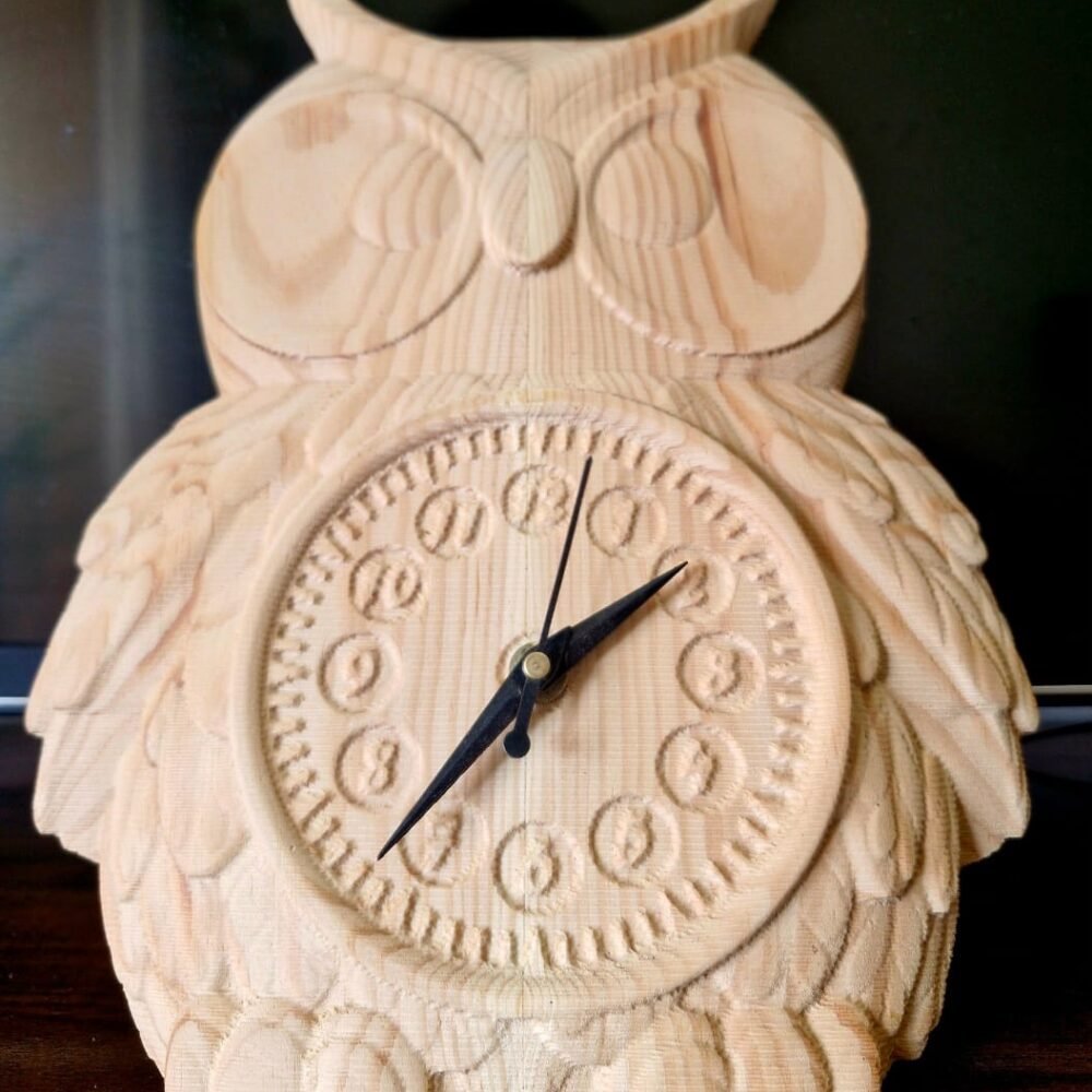 Vintage Wooden Owl Wall Clock – Symbol of wisdom and protection
